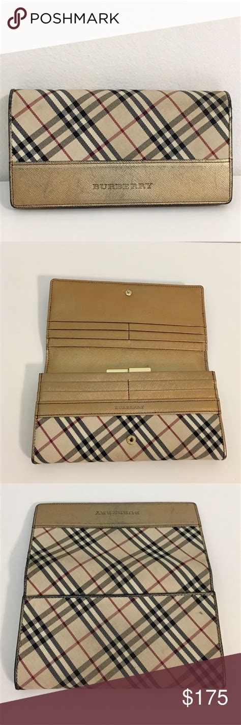 real Burberry wallet pattern